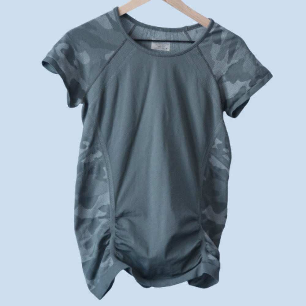 Athleta Cinched Side Shirt Sz. Medium